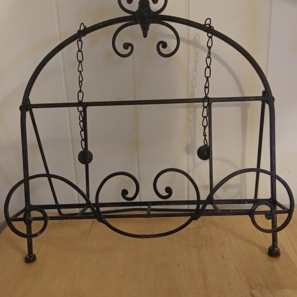 Mail holder